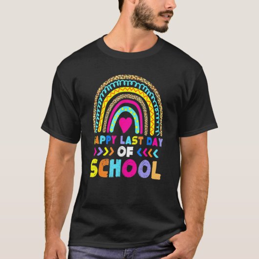 Leopard Happy Last Day Of School Student Graduatio Tシャツ (正面)