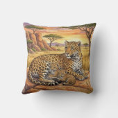 Leopard Mama And Cubs Safari Animals  クッション (裏面)