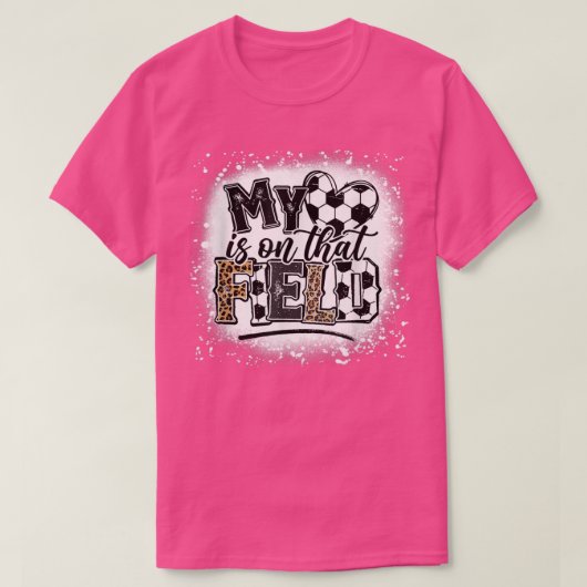 Leopard My Heart Is On That Field Soccer Love Game Tシャツ (デザイン正面)