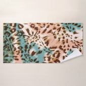 Leopard pattern illustration, animal print バスタオル (バスタオル)