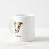 Leopard Printイニシャルv小文字と名前 コーヒーマグカップ (正面左)