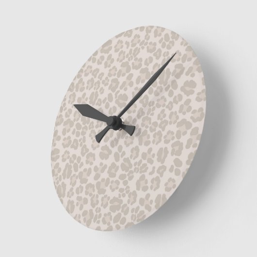 Leopard Print Glam 2 #pattern #design ラウンド壁時計 (傾斜)