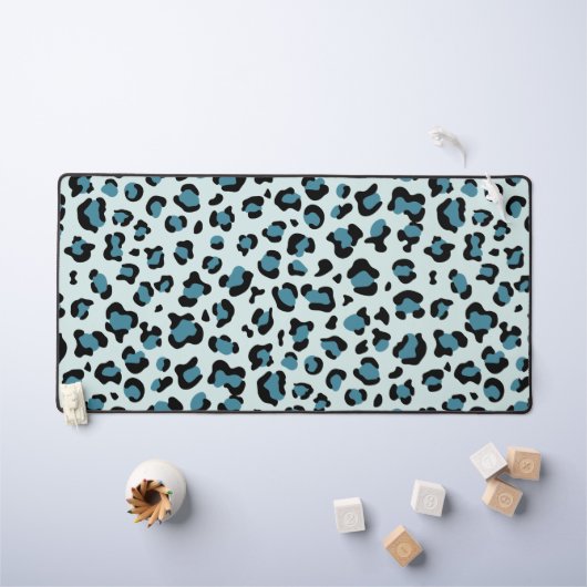 Leopard Print、Leopard Spots、Blue Leopard デスクマット (キッズテーブル)