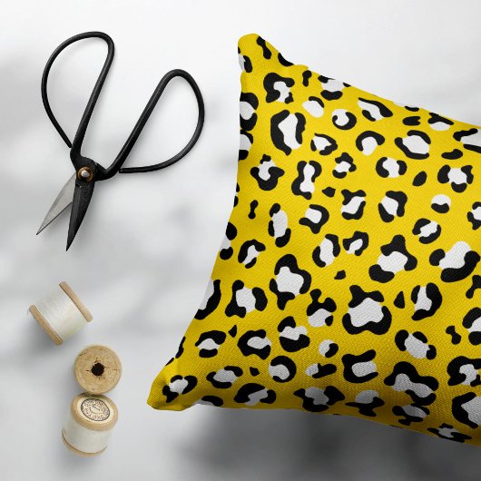 Leopard Print、Leopard Spots、Yellow Leopard アクセントクッション