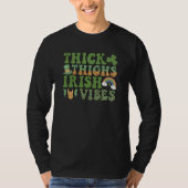 Leopard Rainbow Thick Thighs Irish Vibes St Patric Tシャツ (正面)