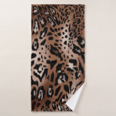 Leopard skin illustration seamless pattern fabric  バスタオル (バスタオル)