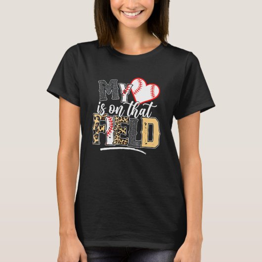 Leopard Softball Mom My Heart Is On That Field Bas Tシャツ (正面)
