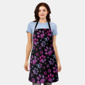 Leopard Spot Pawプリントピンク エプロン (着用した状態)