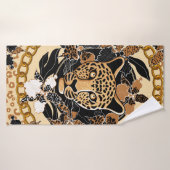 leopard's head surrounded by orchids, gold chain a バスタオル (バスタオル)