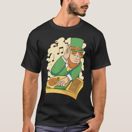 Leprechaun DJ St Patrick's Day Tシャツ (正面)