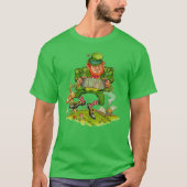 Leprechaun in Green, Happy Saint Patrick's Day Tシャツ (正面)