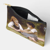 Les Noisette：ハゼルナッツを集める若い女の子 アクセサリーポーチ (見開き)