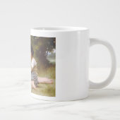 Les Noisette：ハゼルナッツを集める若い女の子 ジャンボコーヒーマグカップ (右)