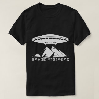Les visiteurs et les pyramides blanches tシャツ