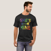 Lesbian Couple She s Mine I m Hers Matching LGBT P Tシャツ (正面フル)