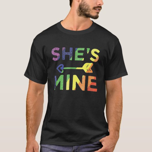 Lesbian Couple Sheu2019s Mine Lgbt Couple Matching Tシャツ (正面)
