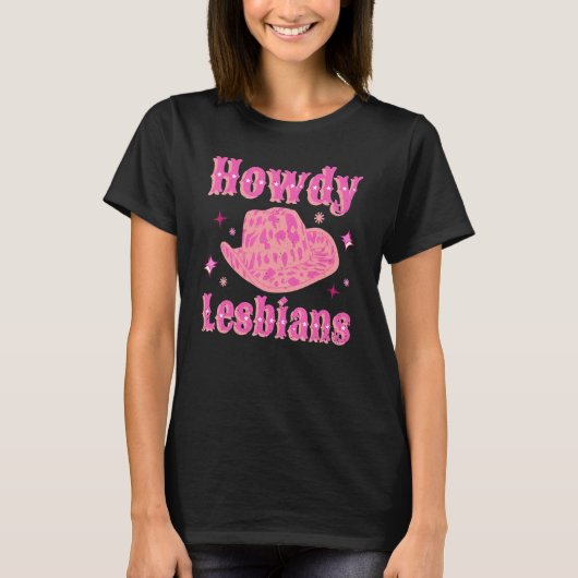 Lesbian Cowgirl Hat Pink Howdy Lesbian Western LGB Tシャツ (正面)