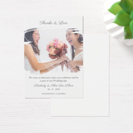 Lesbian Wedding Couple to Thank Guests on Brush (デスク)