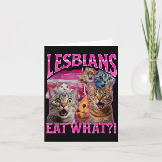 Lesbians Eat What_ Funny Cat Rude Gay Pride Lgbtq  カード (正面)