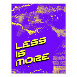 Less Is More – モダンな紫と黄色のミニマリストポスター フォトプリント
