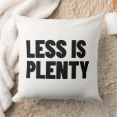 Less Is Plenty Minimalist Streetwear Typography クッション (ブランケット)