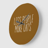 Less People More Cats ラージ壁時計 (傾斜)