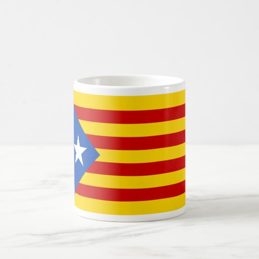 "L'Estelada Blava"のカタロニアの独立旗 コーヒーマグカップ (中央)