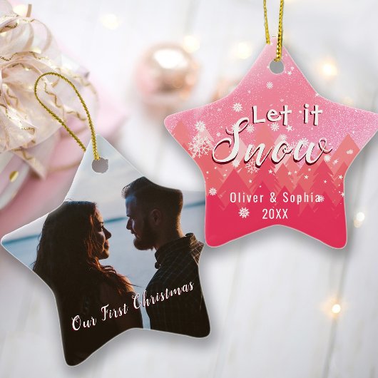 Let it Snow初めてのクリスマスフォトピンク セラミックオーナメント