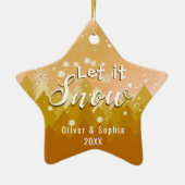 Let it Snow初めてのクリスマス写真金ゴールド セラミックオーナメント (裏面)