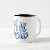 "Let It Snow Winter Mug - Perfect Holiday Gift" ツートーンマグカップ (正面右)