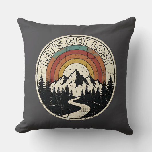 Let’s Get Lost Retro Mountain Adventure Outdoor クッション (正面)