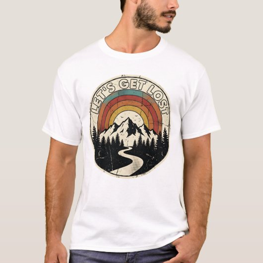 Let’s Get Lost Retro Mountain Adventure Outdoor Tシャツ (正面)