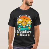 Let The 6th Grade Adventure Begin Retro First Day  Tシャツ (正面)