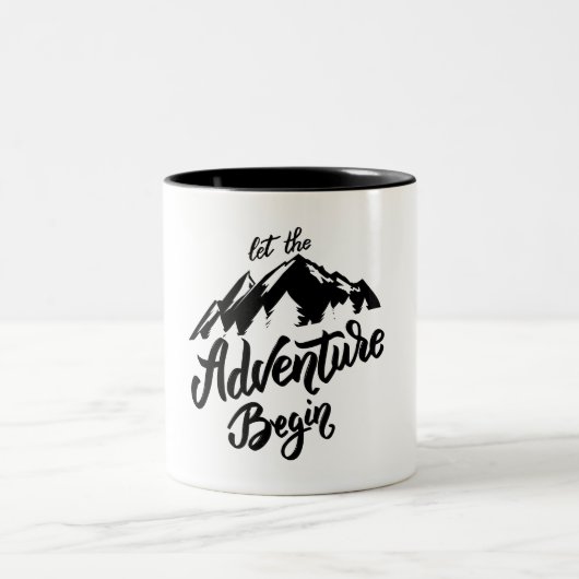 let the adventure begin ツートーンマグカップ (中央)