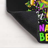 Let The Shenanigans Begin Mardi Gras Lips Girl Wom マウスパッド (コーナー)