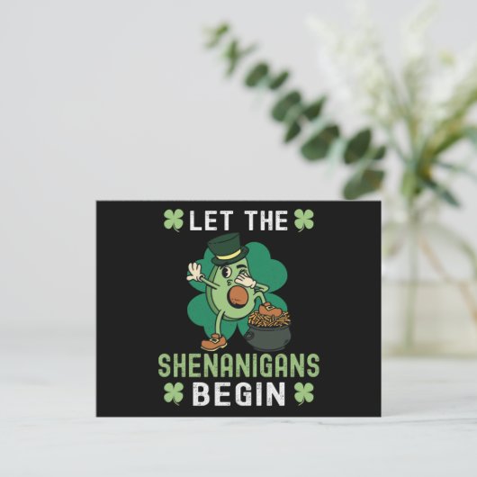 Let The Shenanigans Begin - St Patricks Day ポストカード (スタンド正面)