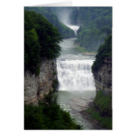 Letchworthの州立公園の上部および中間の滝