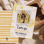 Let's Banana's Photo おもしろい Christmas シーズンカード<br><div class="desc">行こうバナナのクリスマス – 文字通り！これらの予測できなおもしろいのクリスマスホリデーカードは、友人や家族に喜びを与える。デザインは家族、子供熱狂するやペット、水彩バナナとことわざの写真を備えておもしろいいる。単にあなたの名前と写真をパーソナライズ。</div>