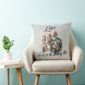 "Let's Do Life" Throw Pillow クッション (椅子)