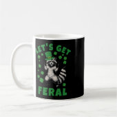 Let's Get Feral Raccoon St Patricks Day Shamrocks コーヒーマグカップ (左)