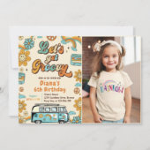 Let's Get Groovy レトロ レインボー 6歳の誕生日 招待状 (正面)