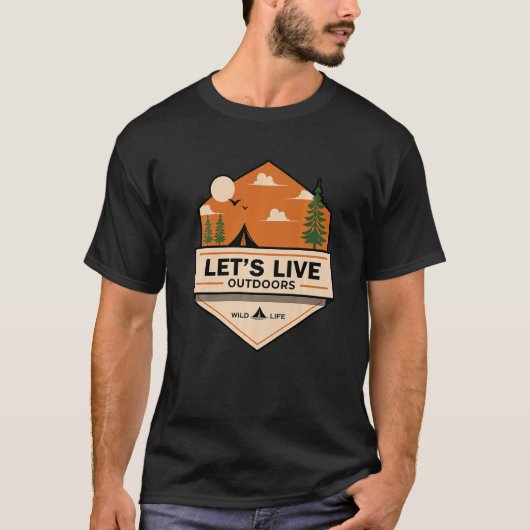 Let's Live Adventure Outdoors Wanderlust Traveler  Tシャツ (正面)