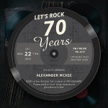 Let's Rock 70年のヴィンテージミュージックノートLP誕生日 招待状<br><div class="desc">黒エレガントと灰色の質感のある背景とタイトル"Let's Rock 70 Years"を備えたレコードの形の音楽テーマの、おもしろい誕生日パーティーの招待テンプレート。このテンプレートは完全に編集できる。ロックや音楽、ギターが大好きな男の70歳の誕生日に、完璧な誕生日パーティーの招待状！パパ旦那おじいちゃん…</div>