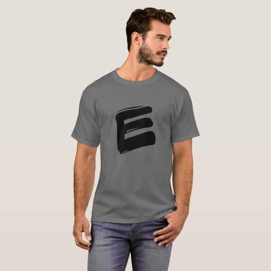 Letter E Single Initial Capital Alphabet Monogram Tシャツ (正面フル)