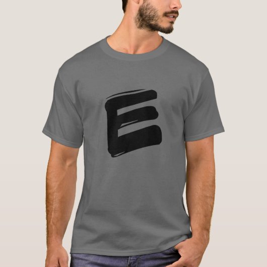 Letter E Single Initial Capital Alphabet Monogram Tシャツ (正面)