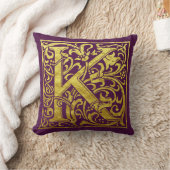 Letter kの先頭文字の金ゴールドと紫 クッション (ブランケット)