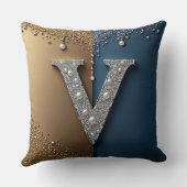 Letter V Monogram With Diamonds Pearls クッション (裏面)