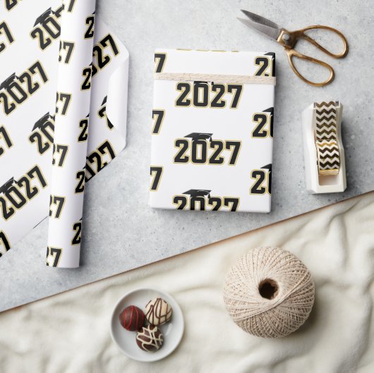 Letterman Class of 2027 Graduation ラッピングペーパー (クラフト)