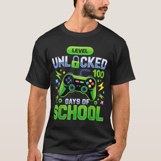 Level 100 Days Of School Unlocked Funny Video Game Tシャツ (正面)