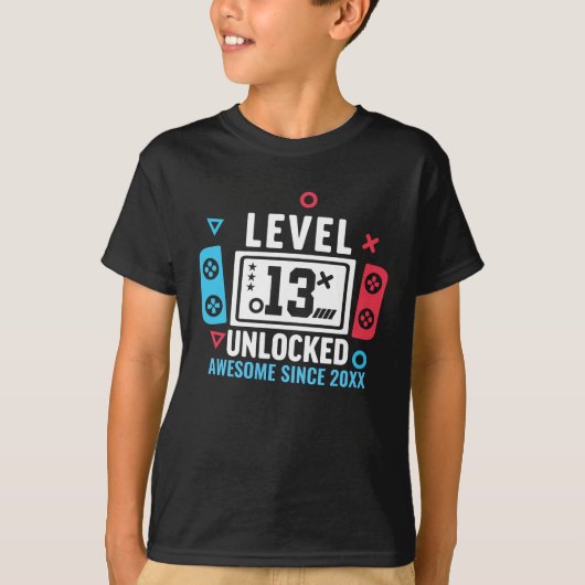 LEVEL 13 UNLOCKED Gamer Birthday – Custom Year Tシャツ (正面)